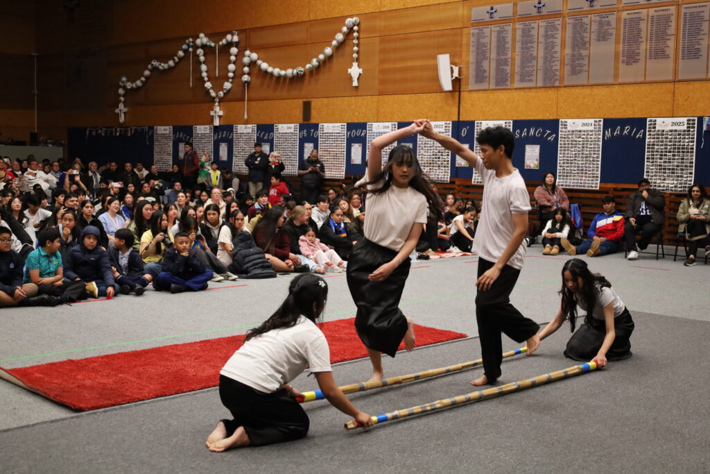 SeniorFilipinoDanceGroup_CulturalFestival_July2026 (634)_USE